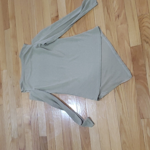 Top S - Picture 3 of 5